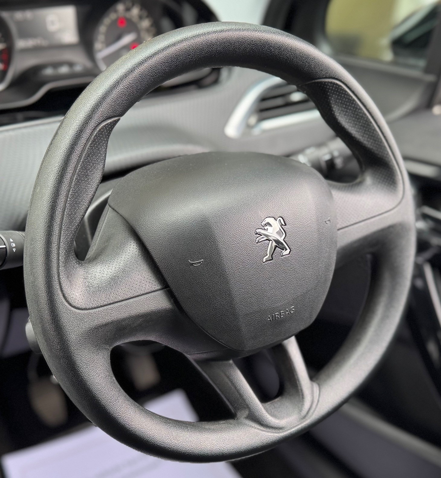 Used Peugeot 208 2015 for sale - 77148541: Photo 12