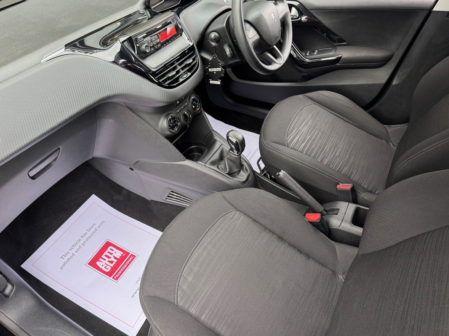 Used Peugeot 208 2015 for sale - 77148541: Photo 9