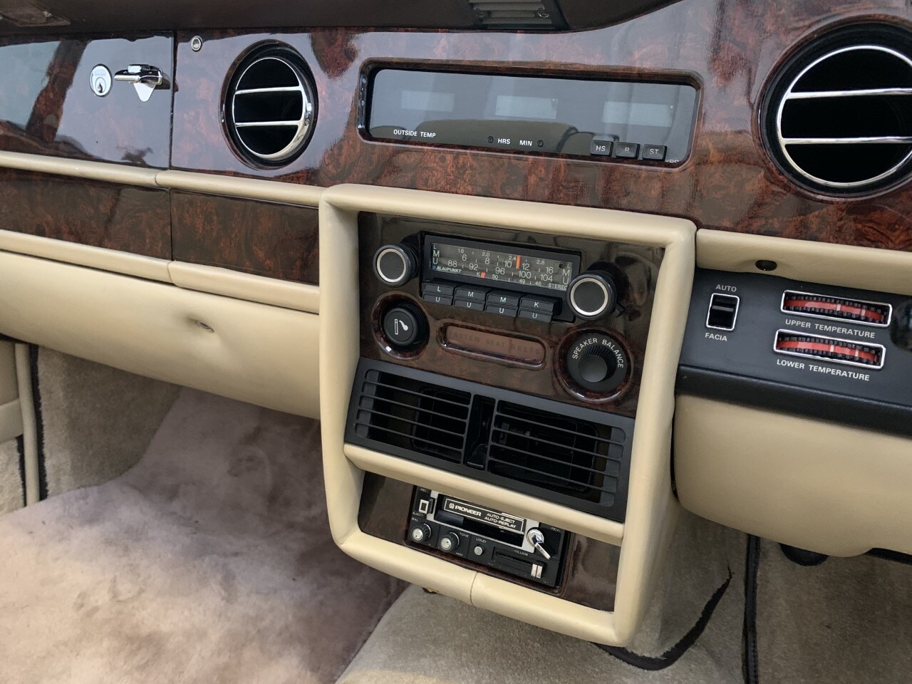 Used Rolls-Royce Corniche 1981 for sale - 77148168: Photo 10