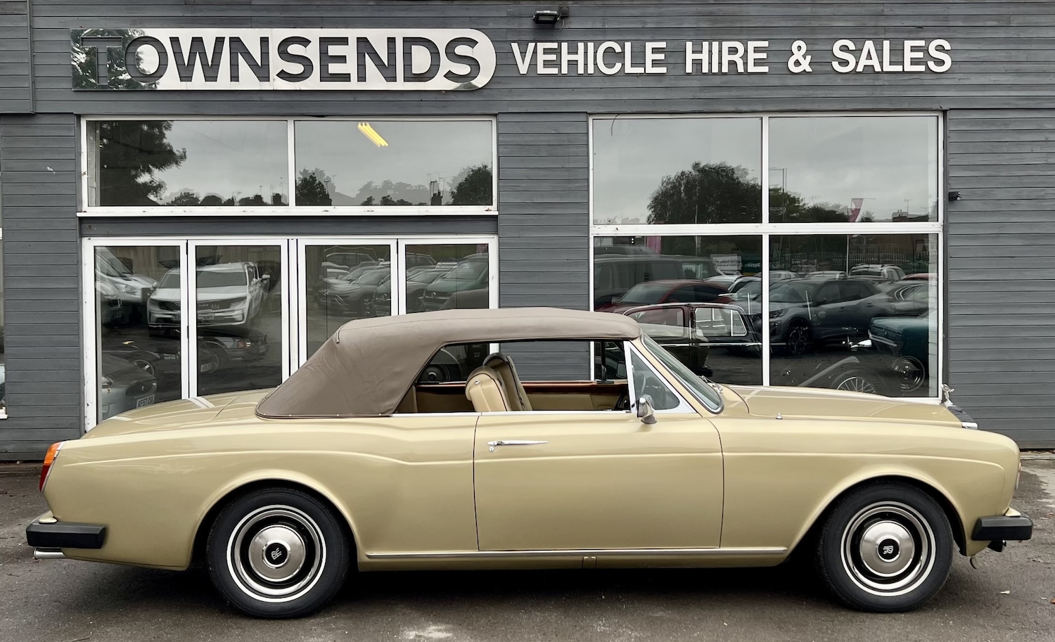 Used Rolls-Royce Corniche 1981 for sale - 77148168: Photo 2