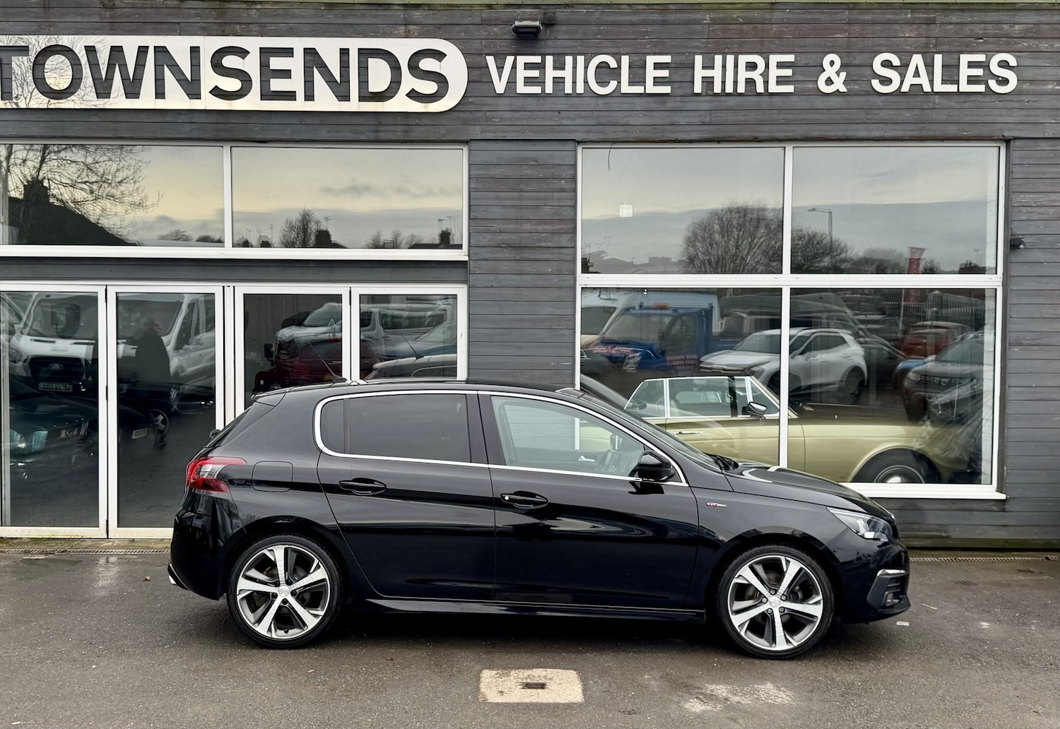 Used Peugeot 308 2018 for sale - 77617883: Photo 2