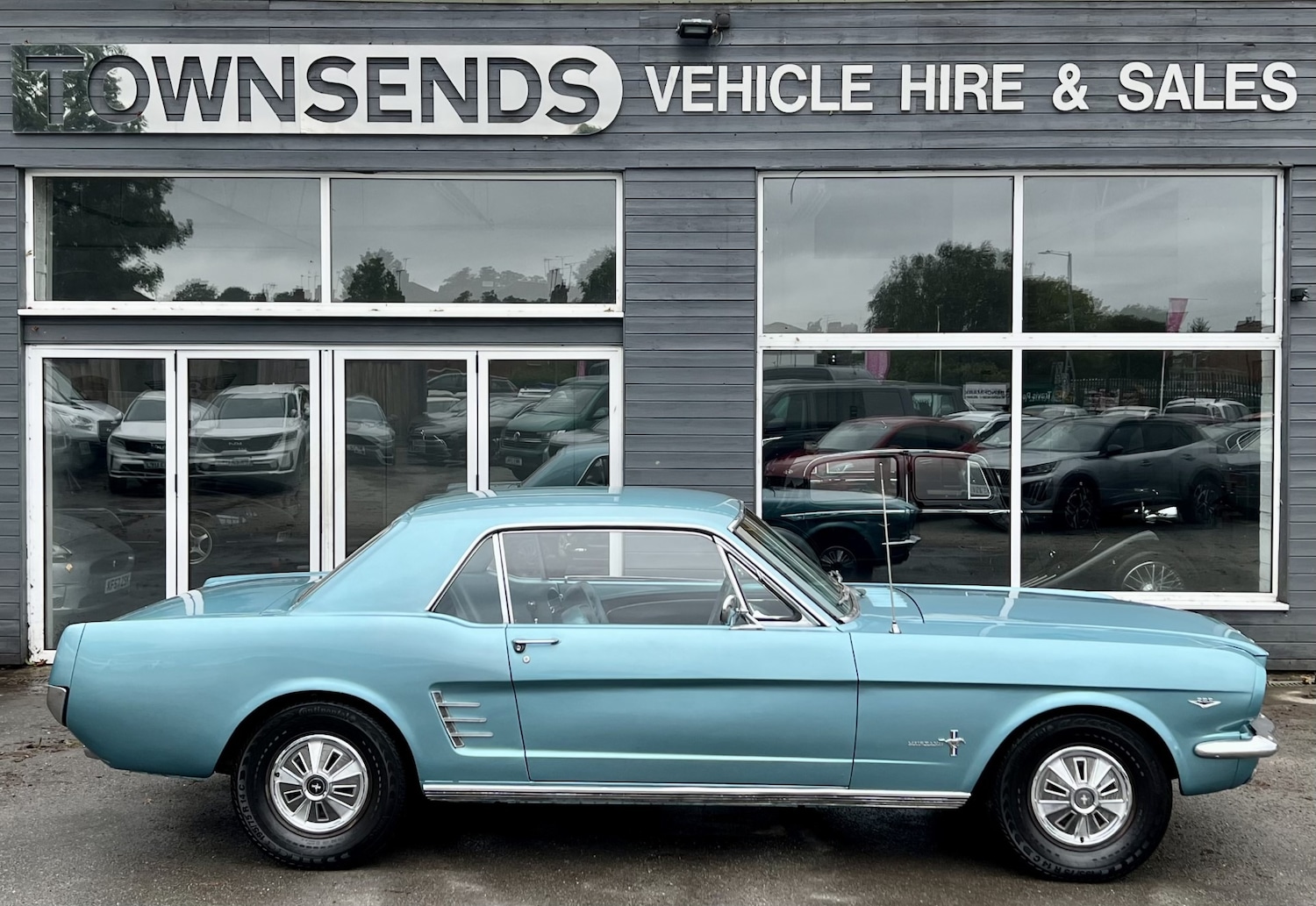 Used Ford Mustang 2016 for sale - 77148025: Photo 2