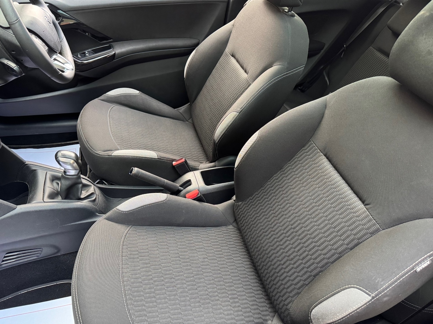 Used Peugeot 208 2014 for sale - 76835038: Photo 12