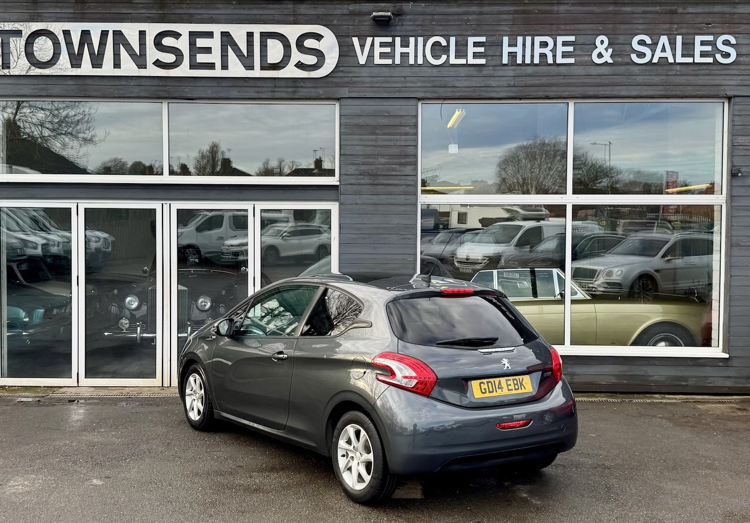 Used Peugeot 208 2014 for sale - 76835038: Photo 4