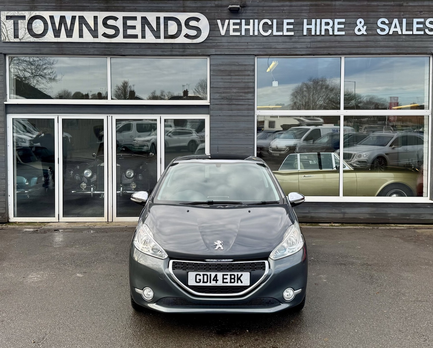 Used Peugeot 208 2014 for sale - 76835038: Photo 6