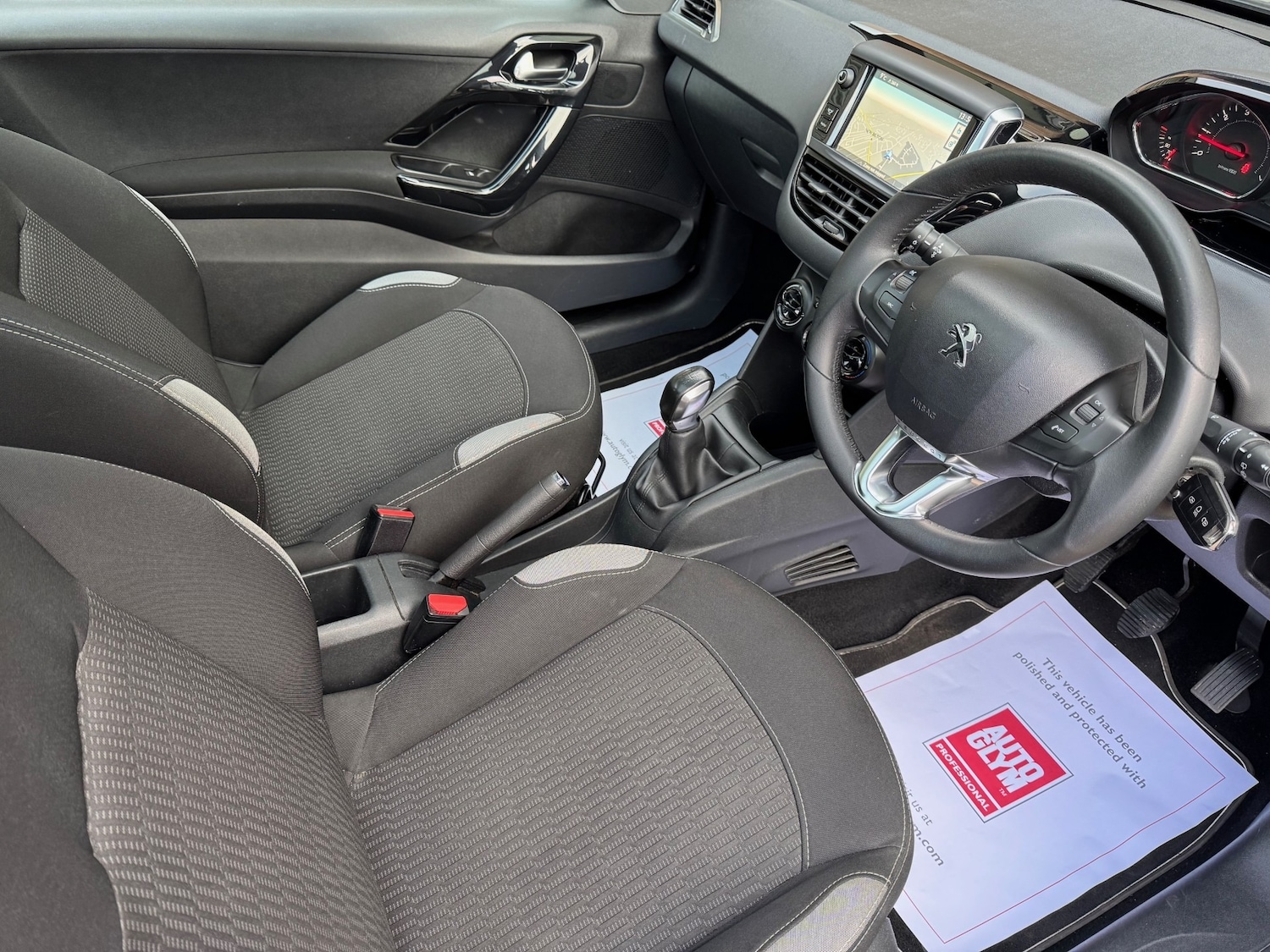 Used Peugeot 208 2014 for sale - 76835038: Photo 7