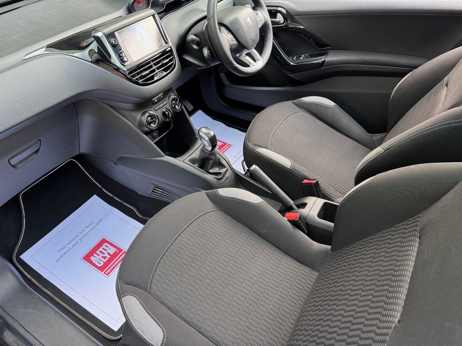 Used Peugeot 208 2014 for sale - 76835038: Photo 8