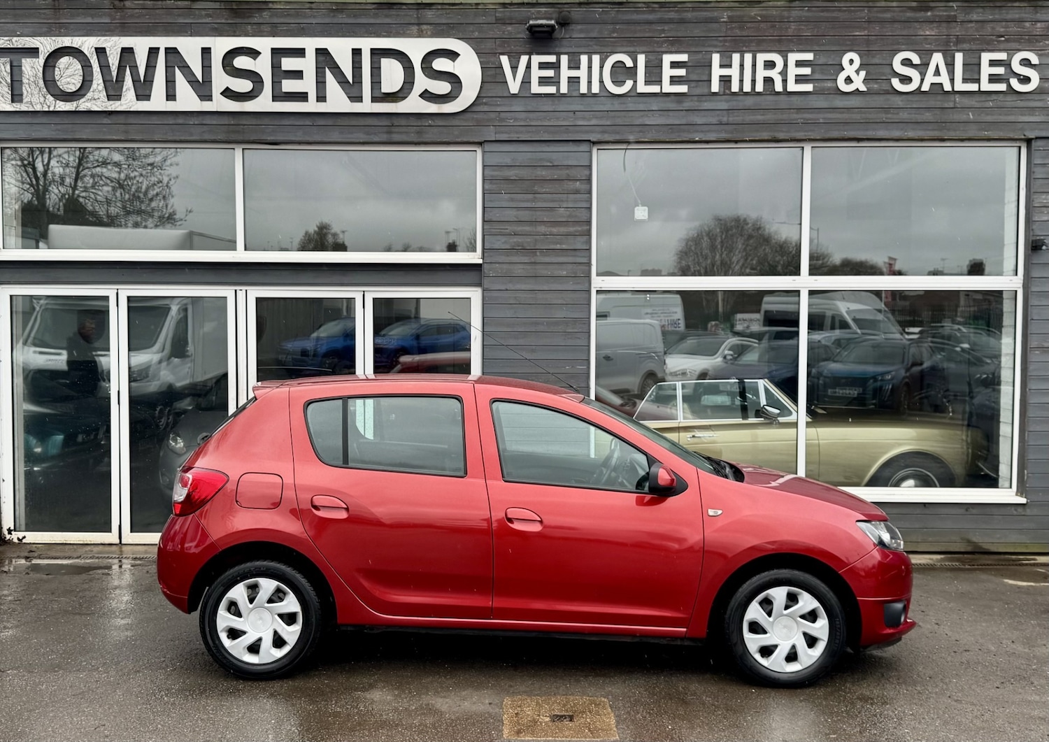 Used Dacia Sandero 2013 for sale - 78070643: Photo 2