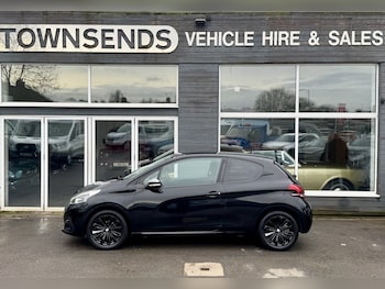 Used Peugeot 208 2017 for sale - 77617880: Photo