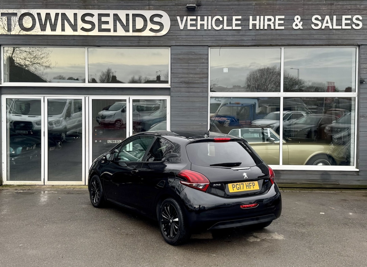 Used Peugeot 208 2017 for sale - 77617880: Photo 4