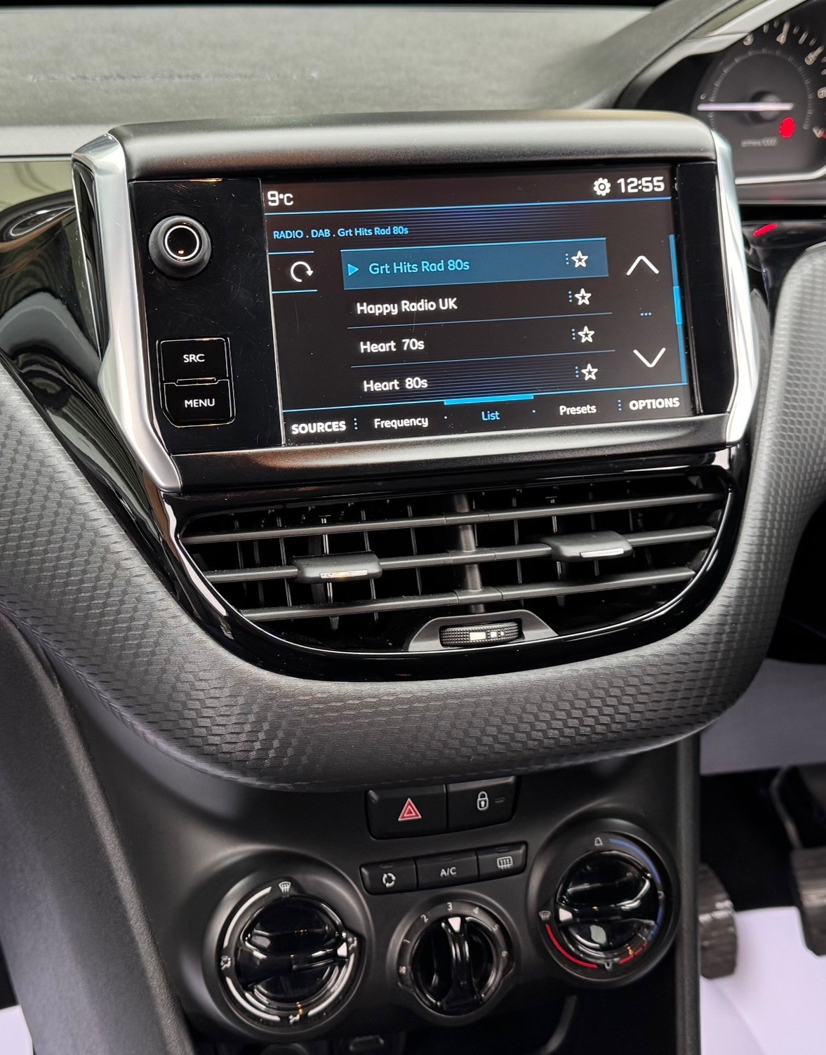 Used Peugeot 208 2017 for sale - 77617880: Photo 9