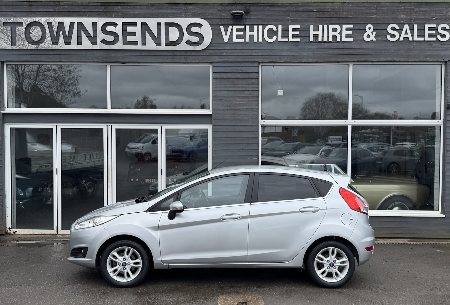 Used Ford Fiesta 2015 for sale - 78070621: Photo 3