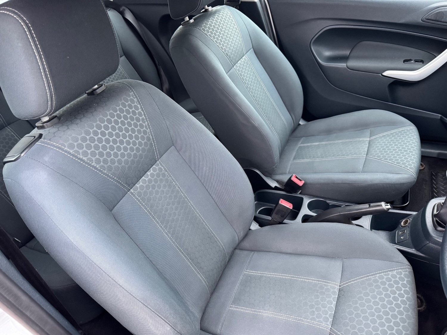 Used Ford Fiesta 2011 for sale - 76879401: Photo 12