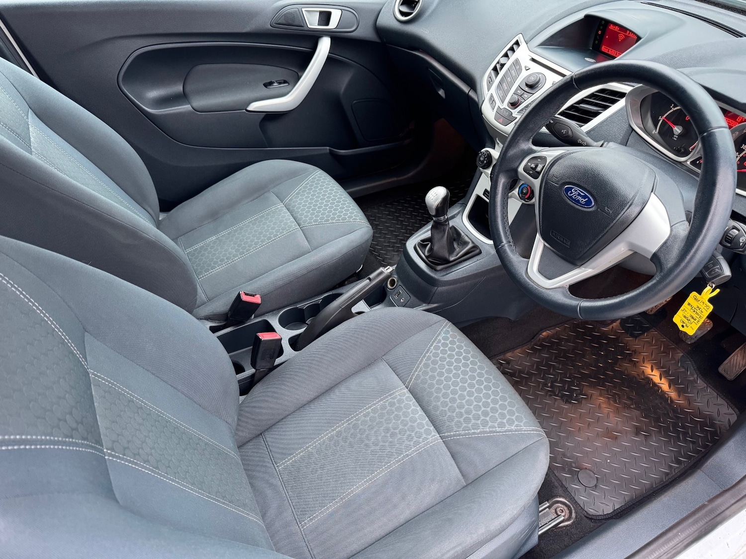 Used Ford Fiesta 2011 for sale - 76879401: Photo 7