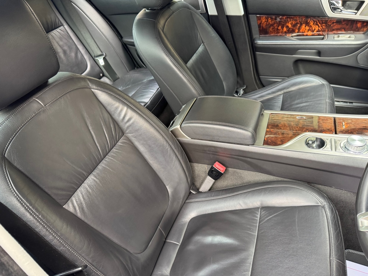 Used Jaguar XF 2010 for sale - 76102592: Photo 12