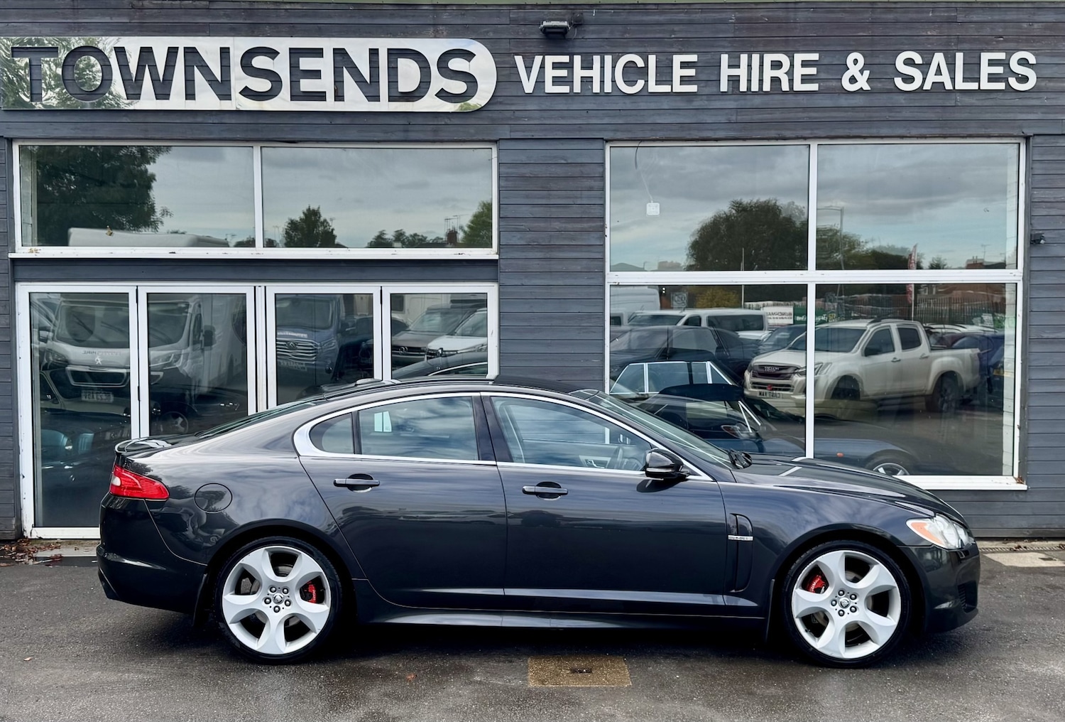 Used Jaguar XF 2010 for sale - 76102592: Photo 2