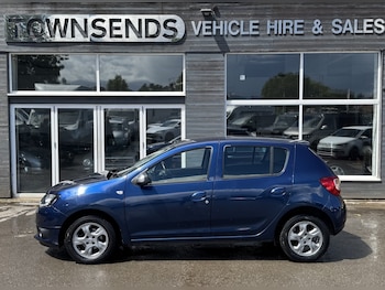 Used Dacia Sandero 2015 for sale - 78849521: Photo