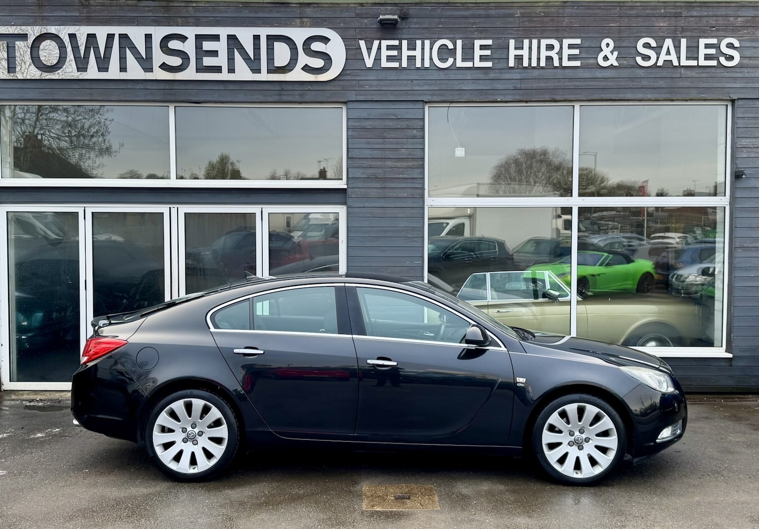Used Vauxhall Insignia 2010 for sale - 78077445: Photo 2