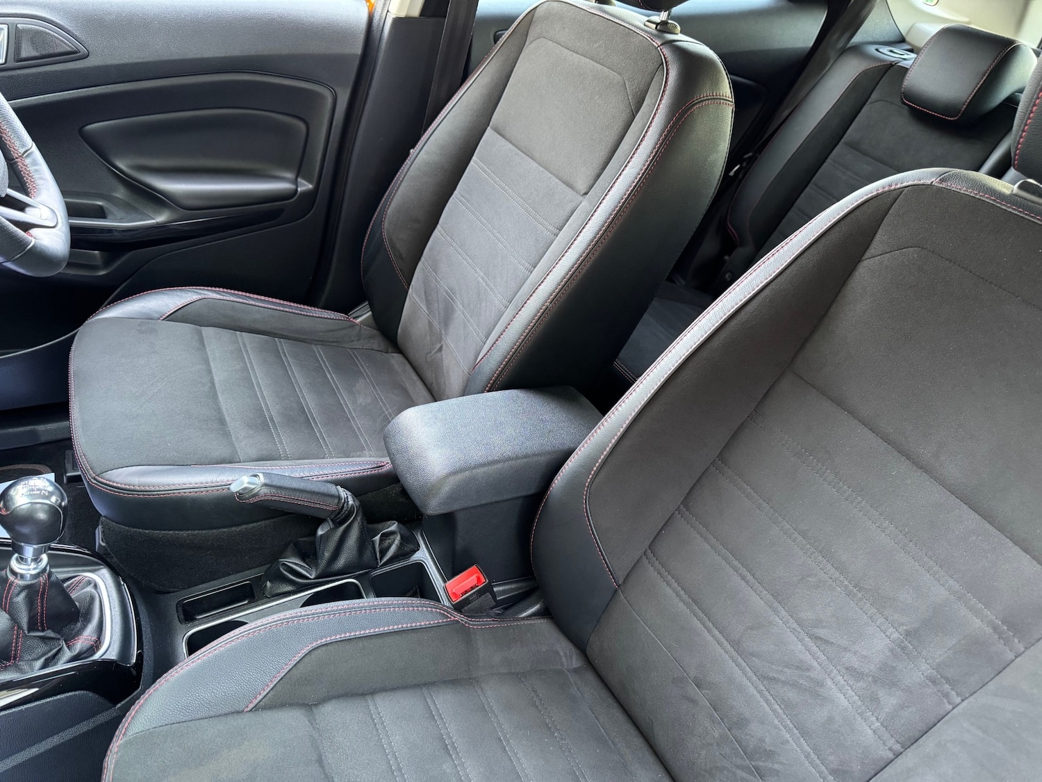 Used Ford Ecosport 2018 for sale - 77662601: Photo 15