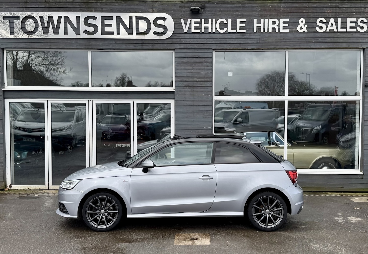 Used Audi A1 2015 for sale - 77639235: Photo 3