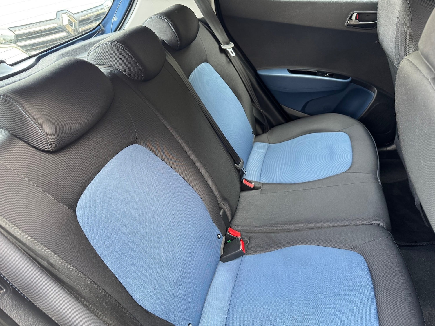 Used Hyundai i10 2016 for sale - 76467954: Photo 12