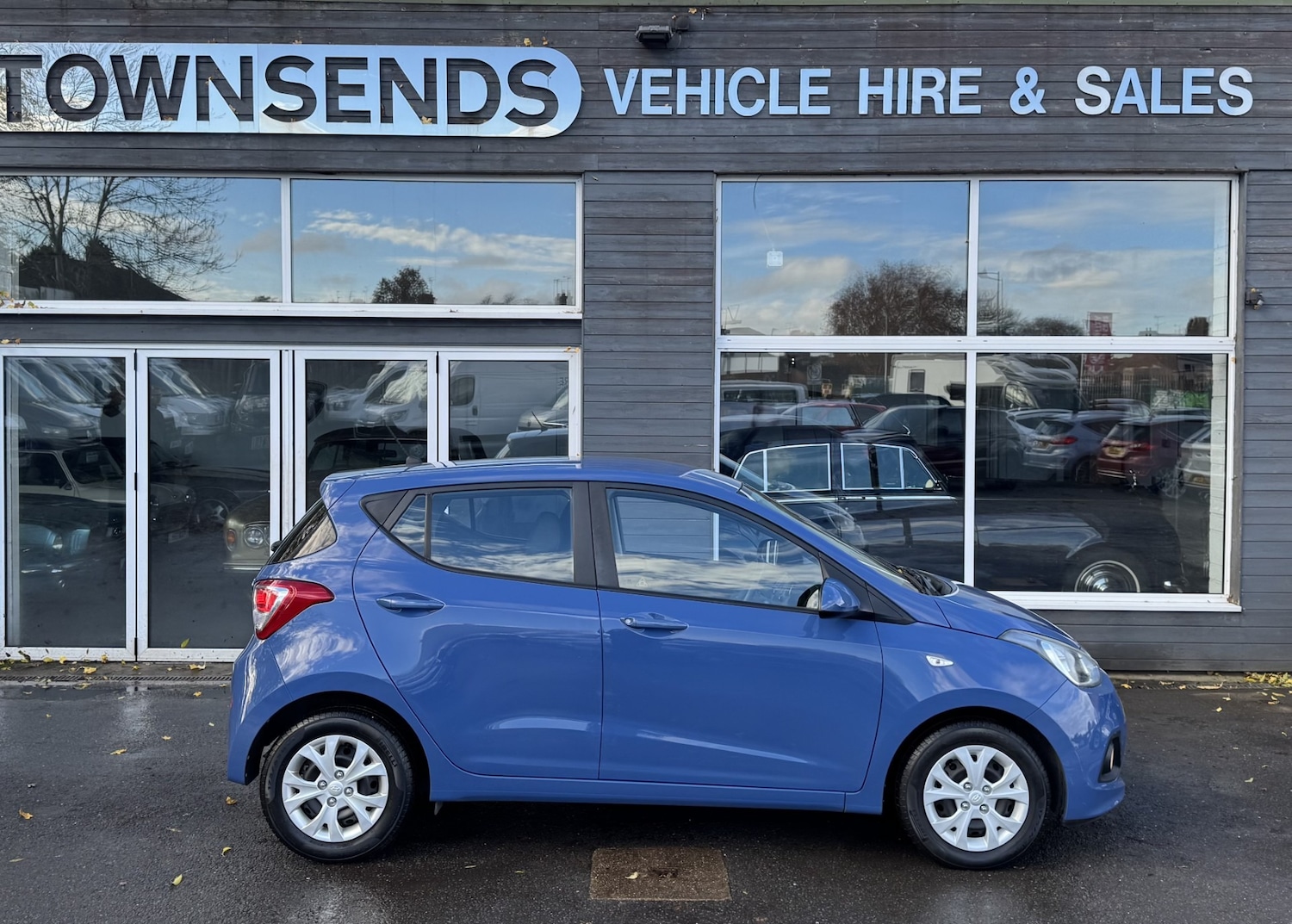 Used Hyundai i10 2016 for sale - 76467954: Photo 2