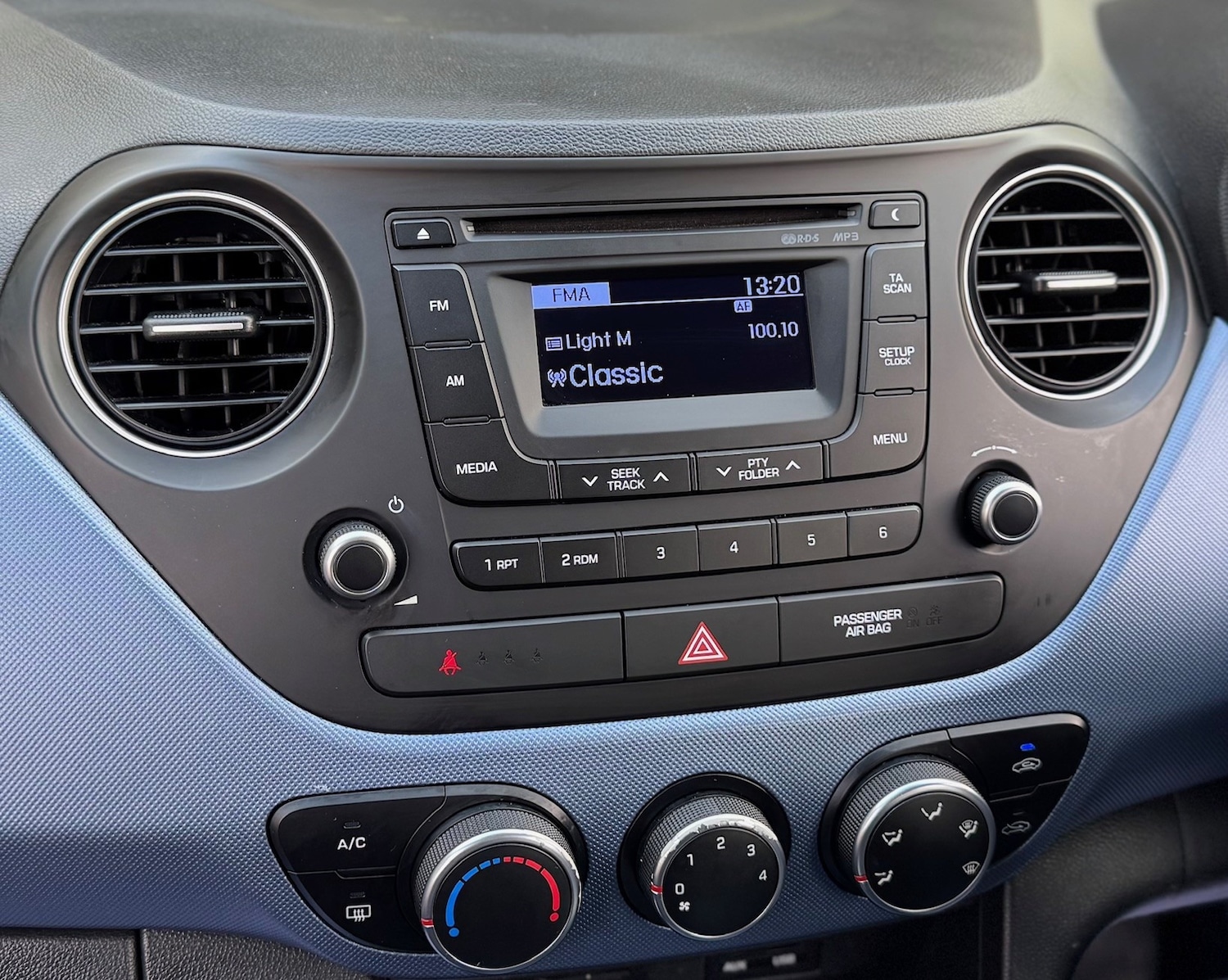 Used Hyundai i10 2016 for sale - 76467954: Photo 9