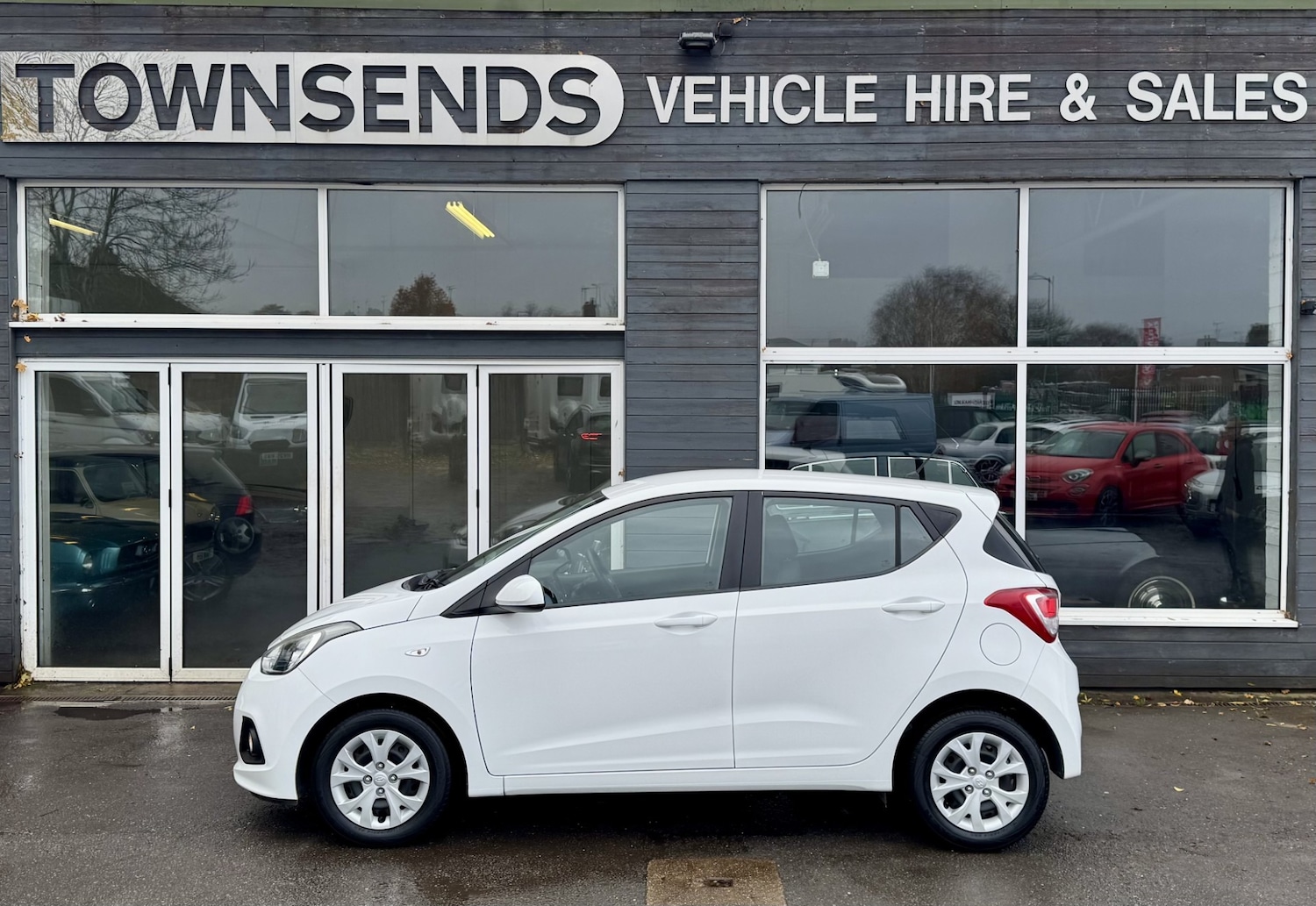 Used Hyundai i10 2015 for sale - 76505025: Photo 3