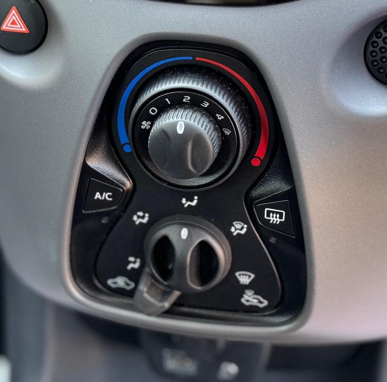 Used Peugeot 108 2022 for sale - 76564895: Photo 11