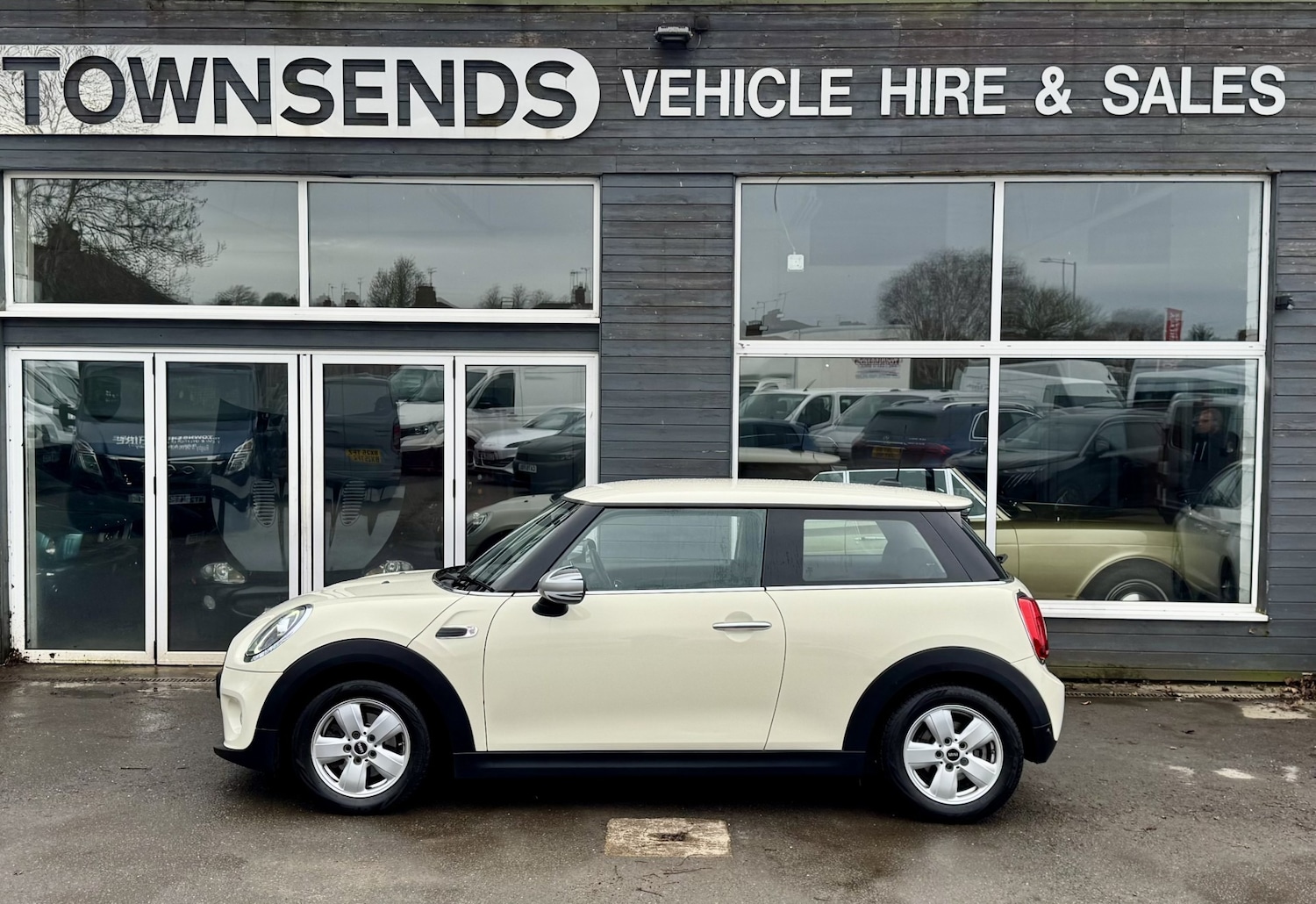 Used MINI Hatch 2019 for sale - 77915800: Photo 3