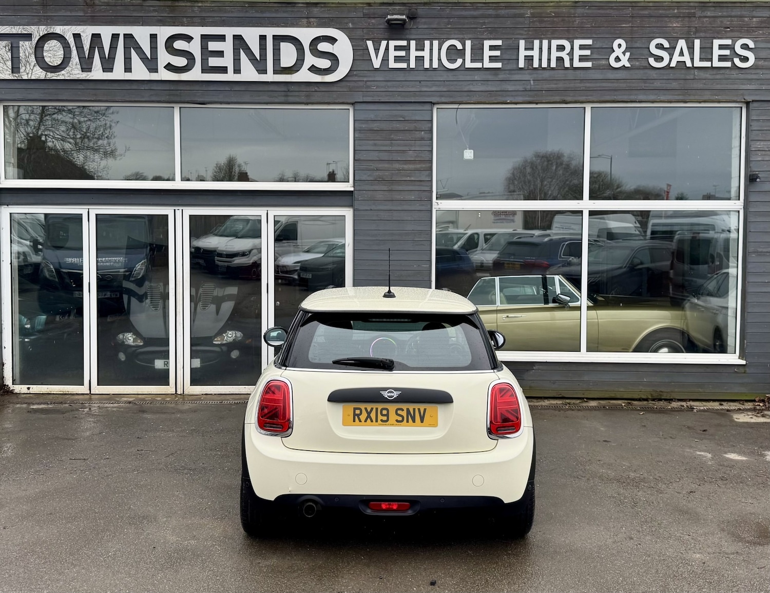 Used MINI Hatch 2019 for sale - 77915800: Photo 5