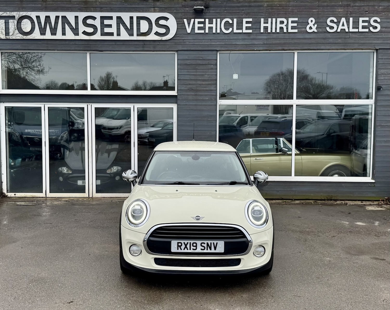 Used MINI Hatch 2019 for sale - 77915800: Photo 6