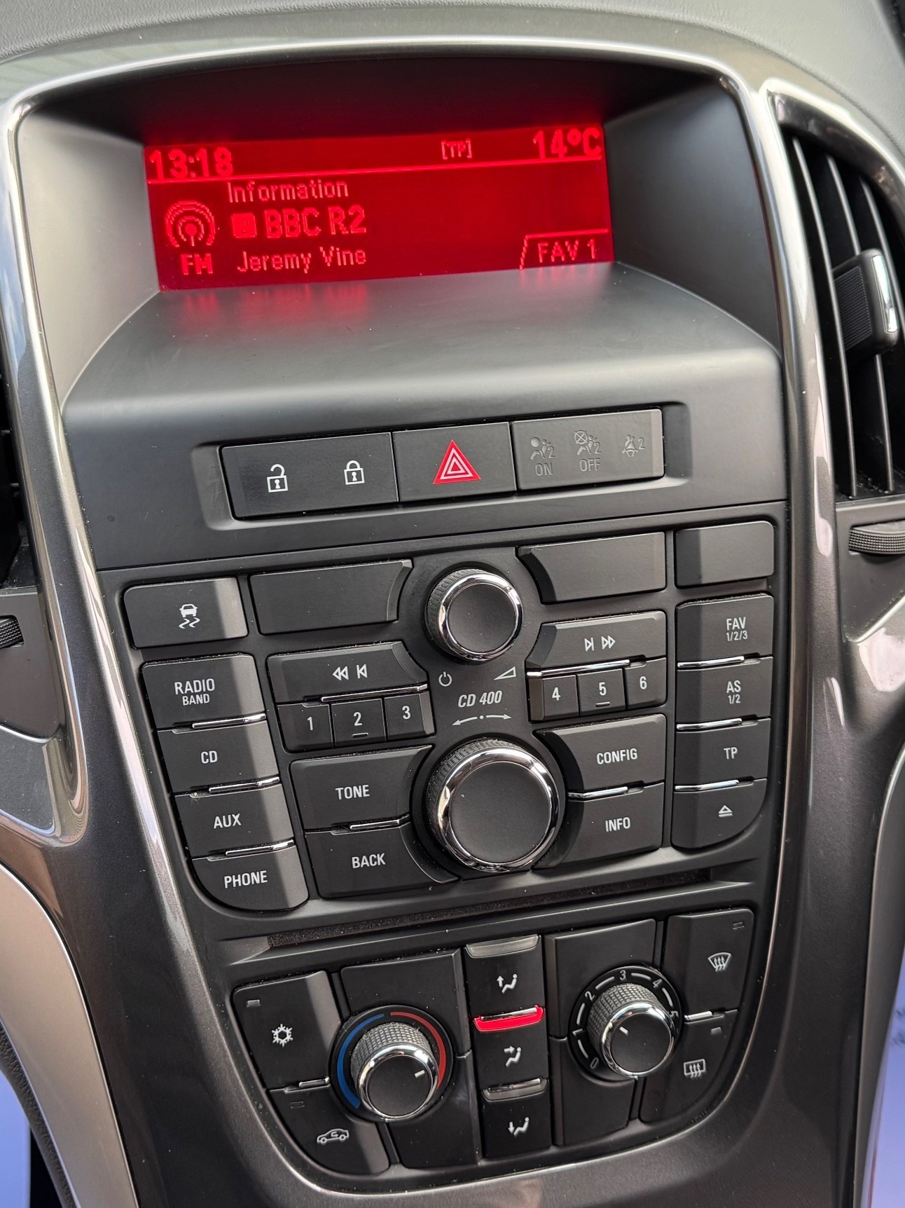 Used Vauxhall Astra 2012 for sale - 76383177: Photo 10