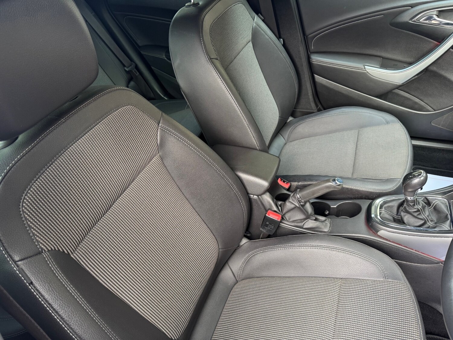 Used Vauxhall Astra 2012 for sale - 76383177: Photo 14