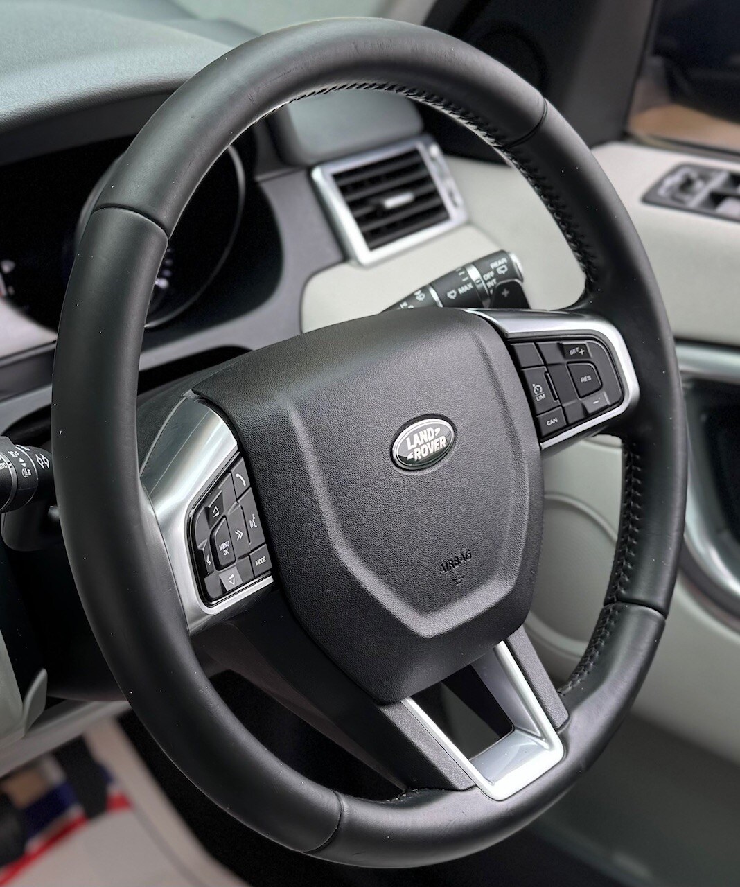 Used Land Rover Discovery Sport 2015 for sale - 76613583: Photo 13