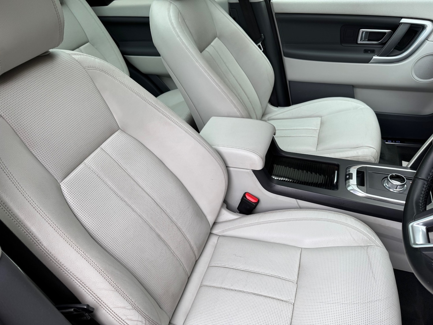 Used Land Rover Discovery Sport 2015 for sale - 76613583: Photo 14