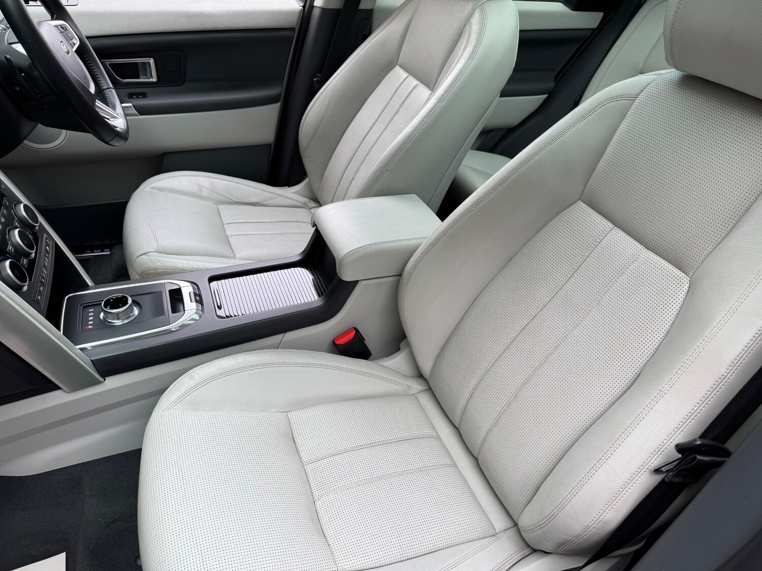 Used Land Rover Discovery Sport 2015 for sale - 76613583: Photo 15