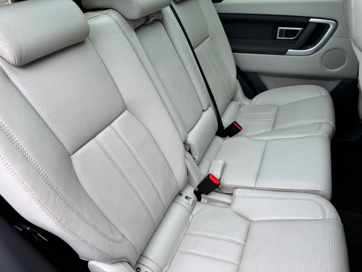 Used Land Rover Discovery Sport 2015 for sale - 76613583: Photo 16