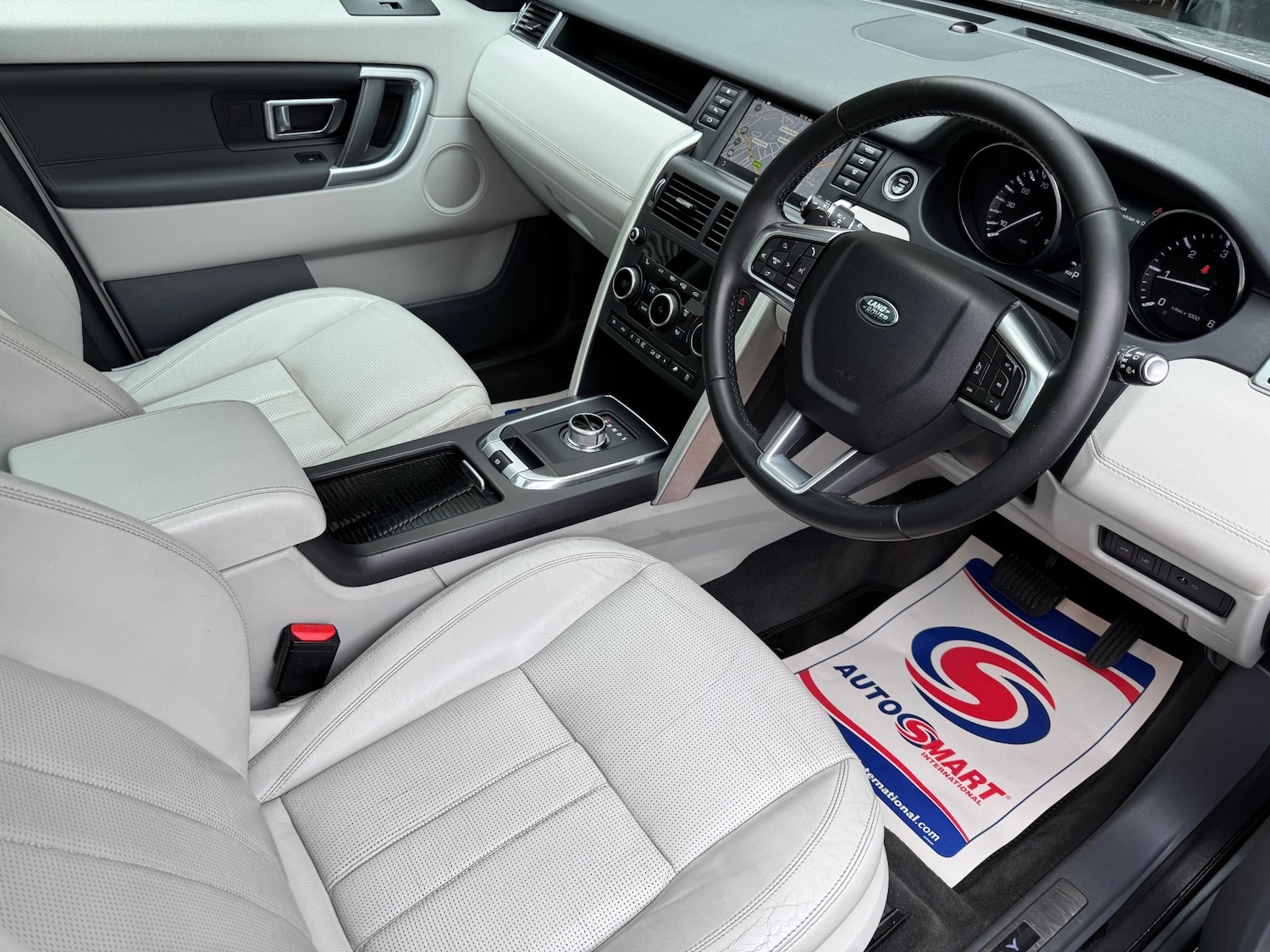 Used Land Rover Discovery Sport 2015 for sale - 76613583: Photo 7