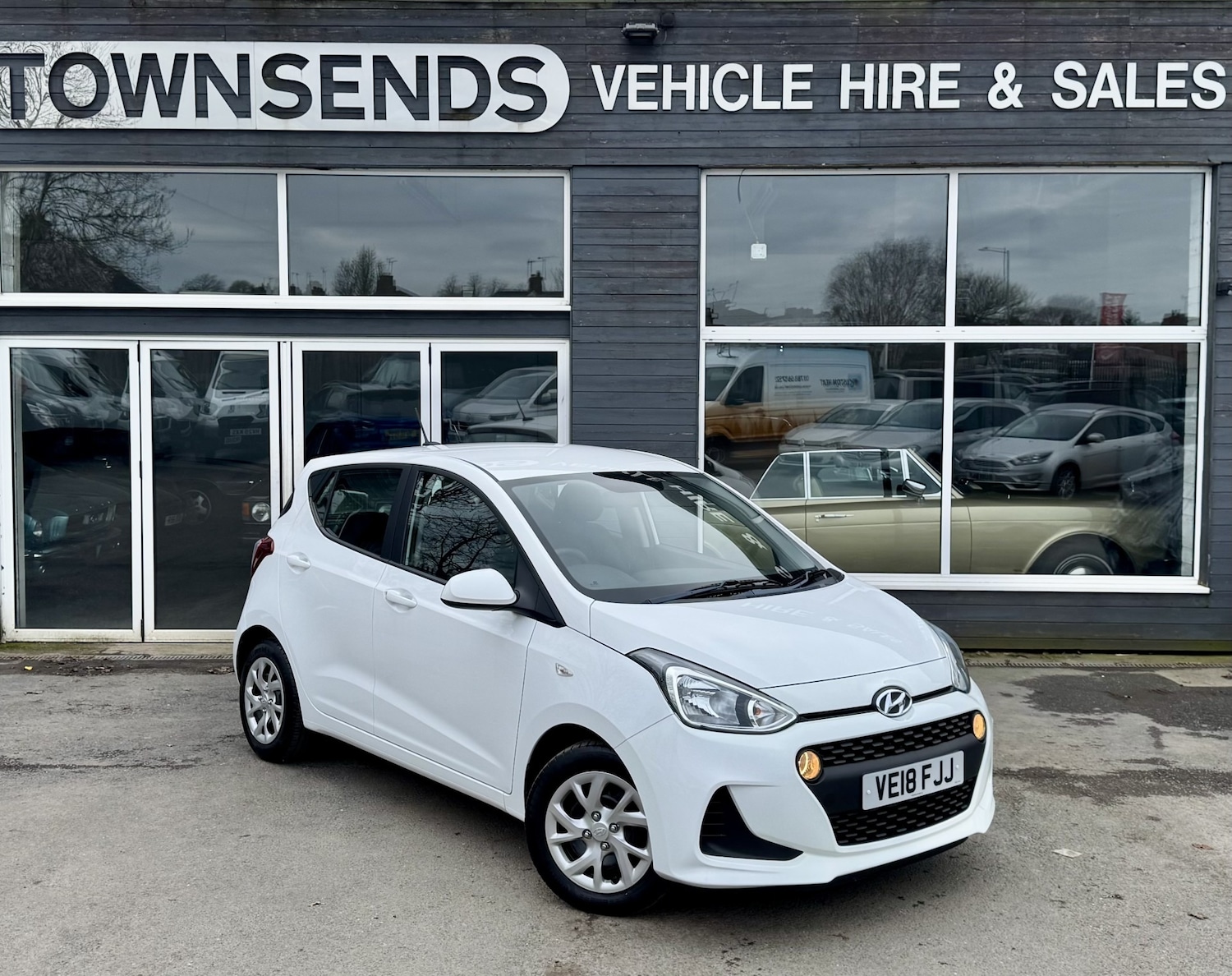 Used Hyundai i10 2018 for sale - 77733376: Photo 1