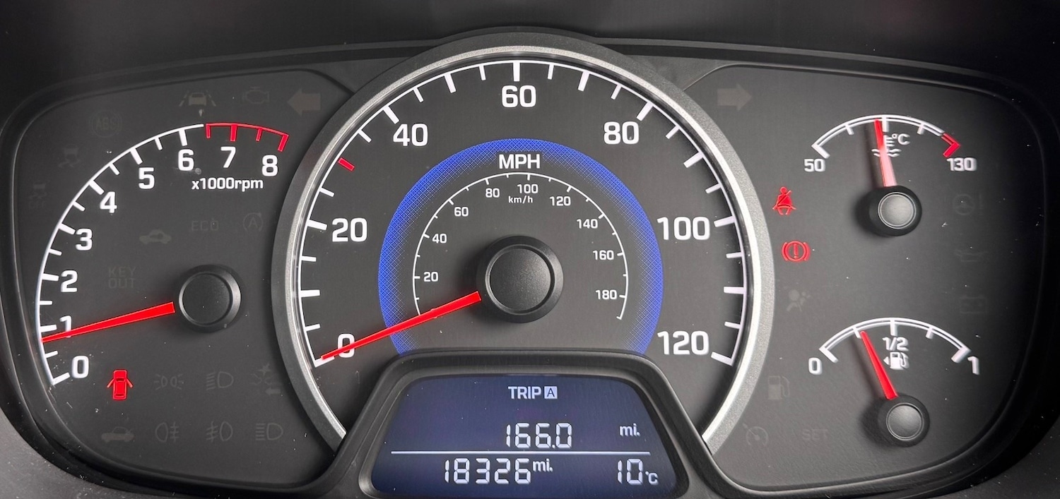 Used Hyundai i10 2018 for sale - 77733376: Photo 13