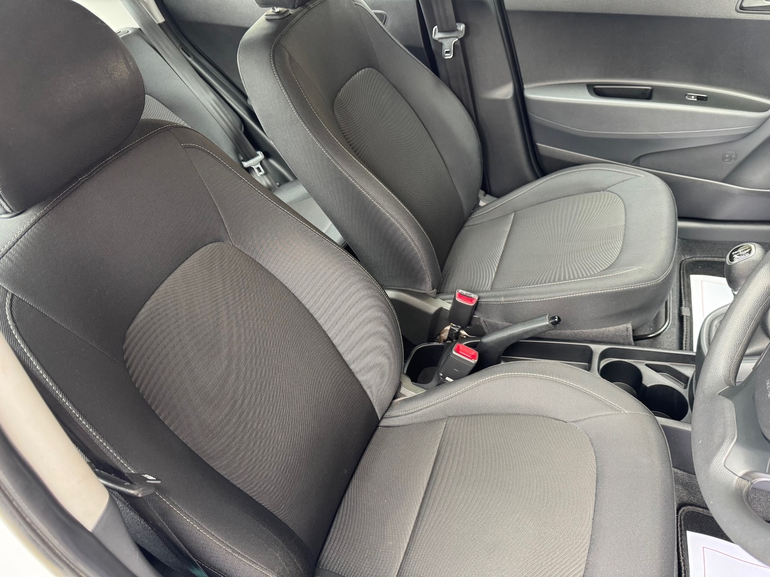 Used Hyundai i10 2018 for sale - 77733376: Photo 14