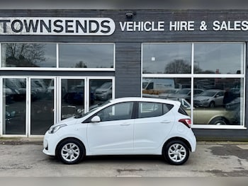 Used Hyundai i10 2018 for sale - 77733376: Photo