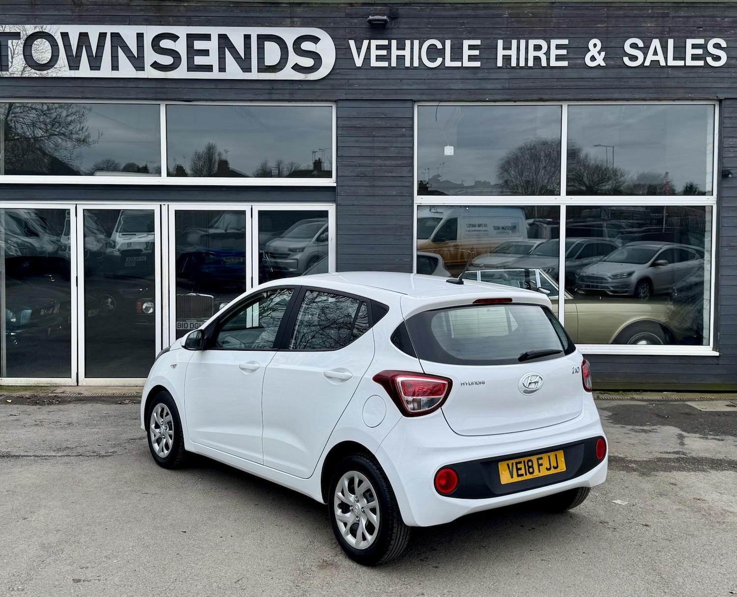 Used Hyundai i10 2018 for sale - 77733376: Photo 4