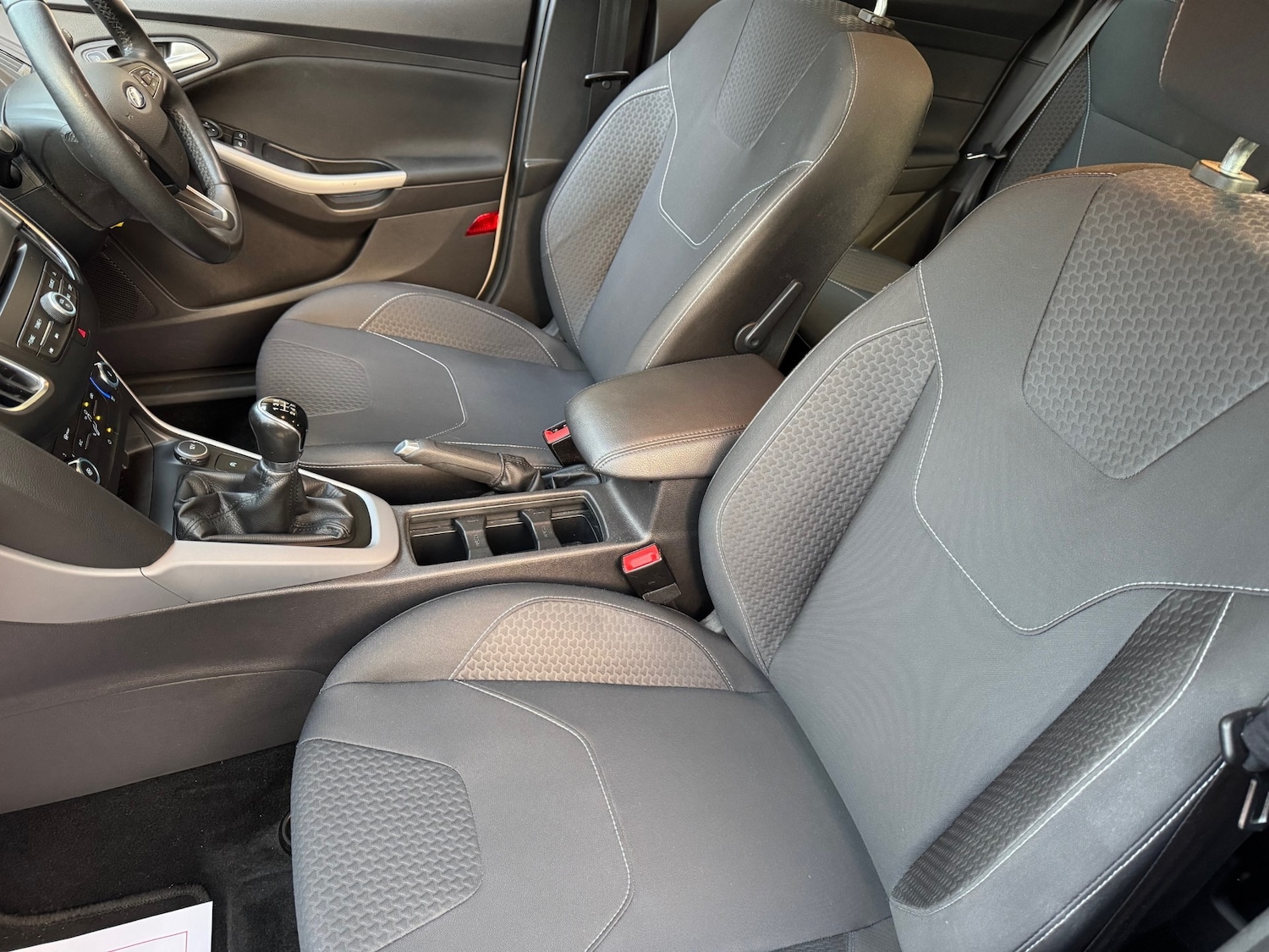 Used Ford Focus 2016 for sale - 76738352: Photo 14