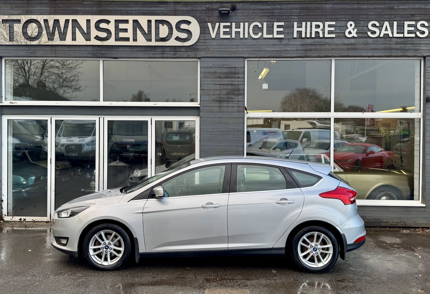 Used Ford Focus 2016 for sale - 76738352: Photo 3