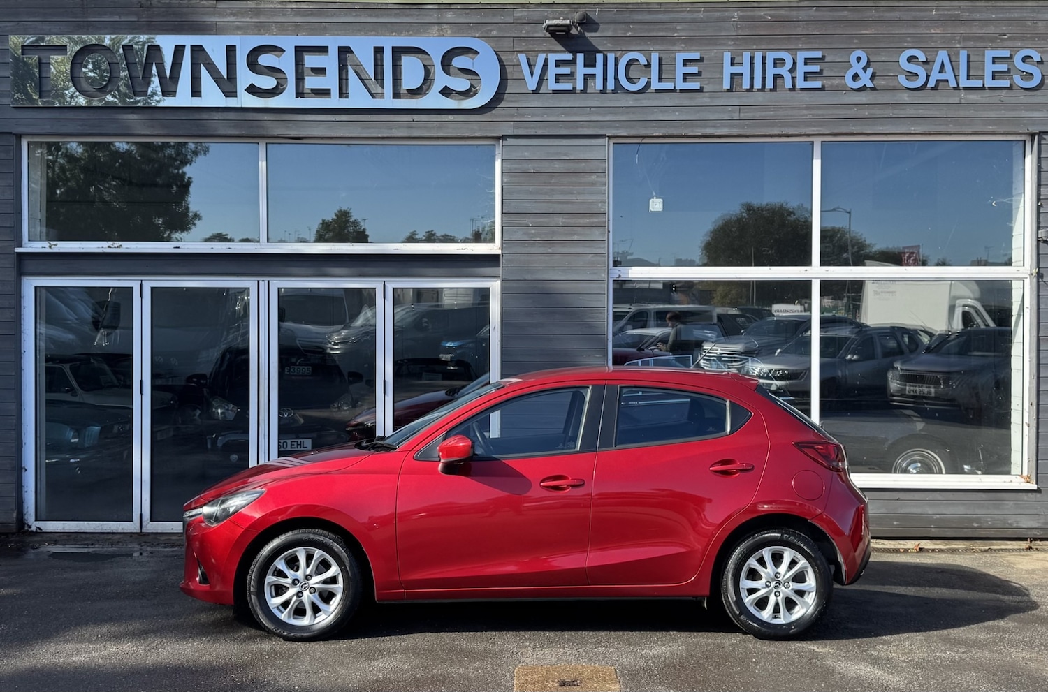 Used Mazda Mazda2 2015 for sale - 76065366: Photo 3