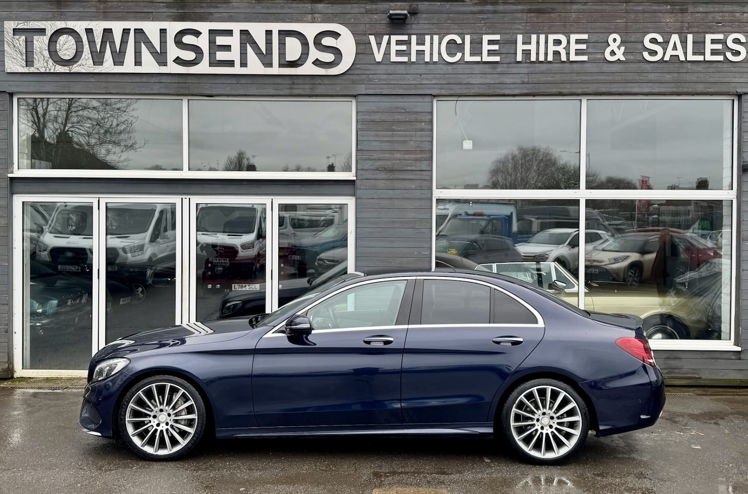 Used Mercedes-Benz C Class 2015 for sale - 77638819: Photo 3