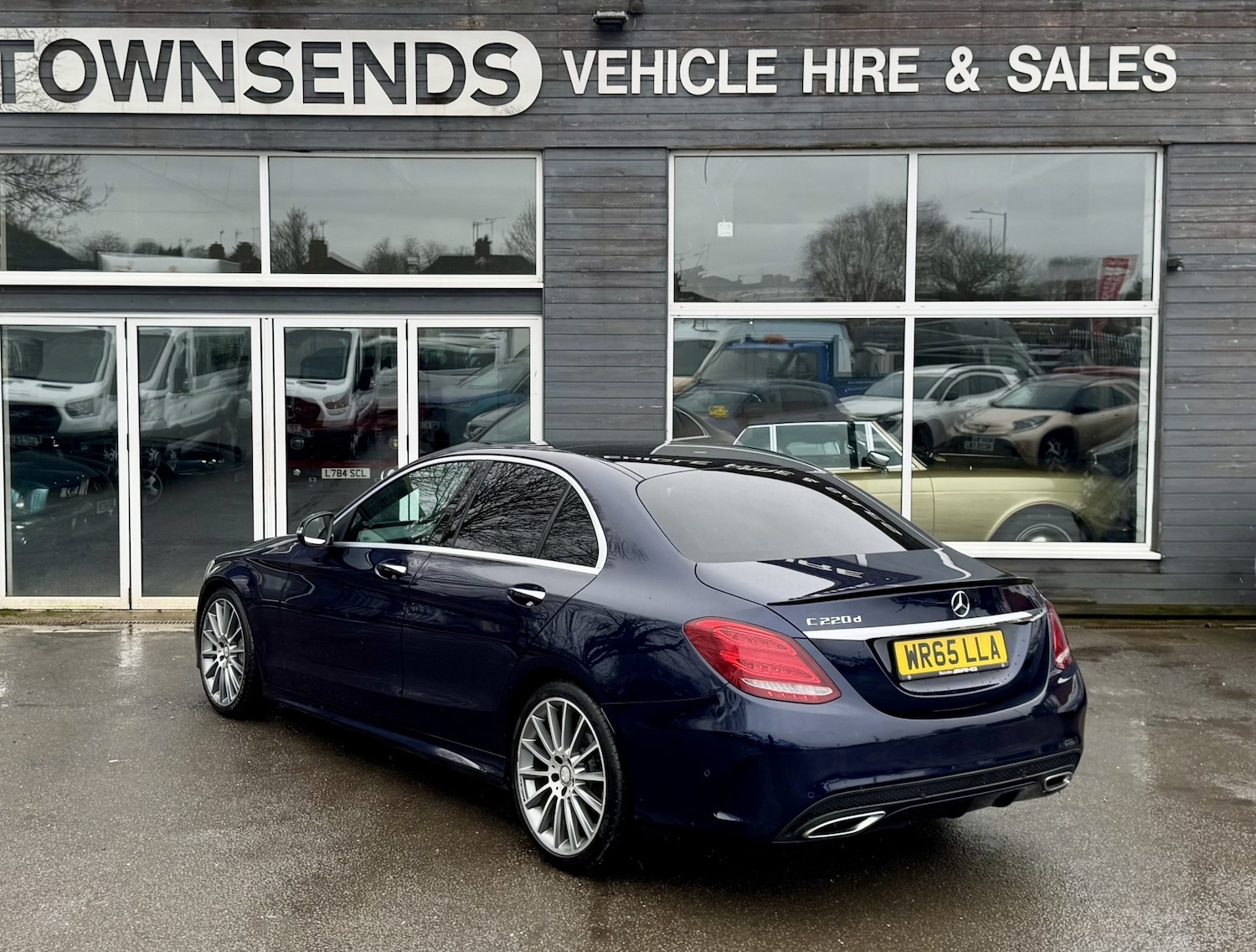 Used Mercedes-Benz C Class 2015 for sale - 77638819: Photo 4