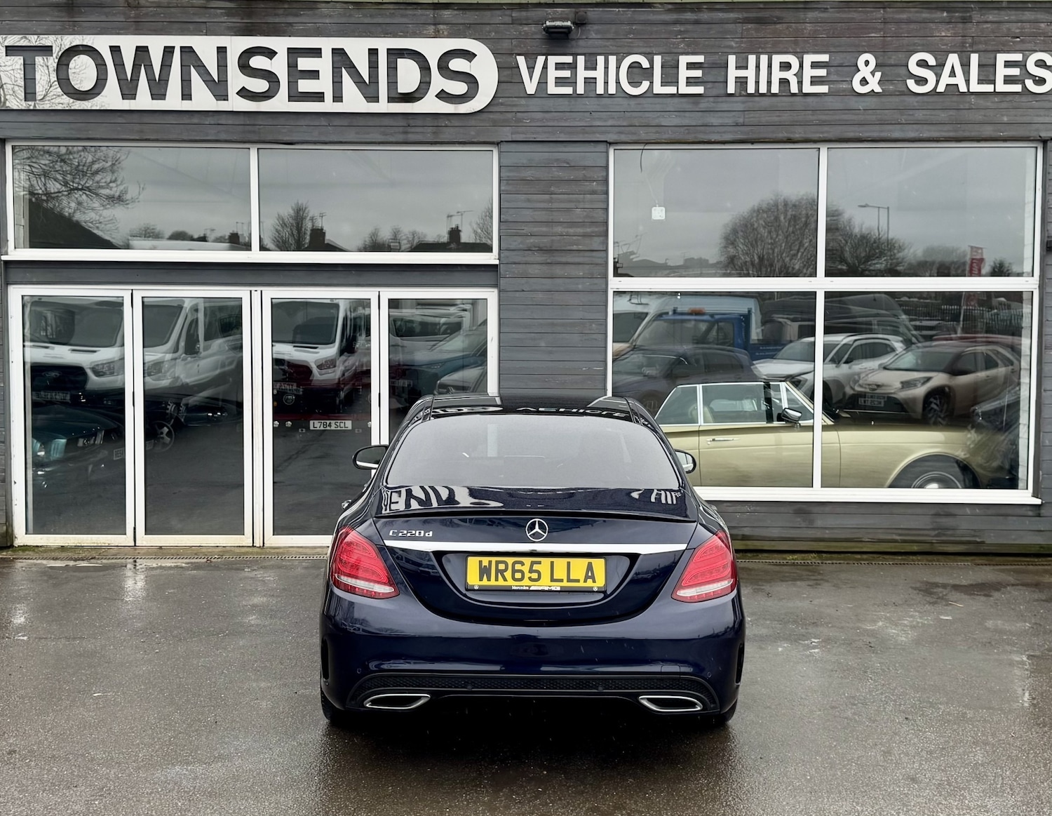 Used Mercedes-Benz C Class 2015 for sale - 77638819: Photo 5